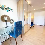 Apartment Miramar Luxurious Apartment, 3 Double For 6 Guests, Free Parking, Terrace, New *