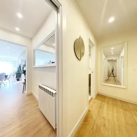 Miramar Luxurious Apartment, 3 Double For 6 Guests, Free Parking, Terrace, New