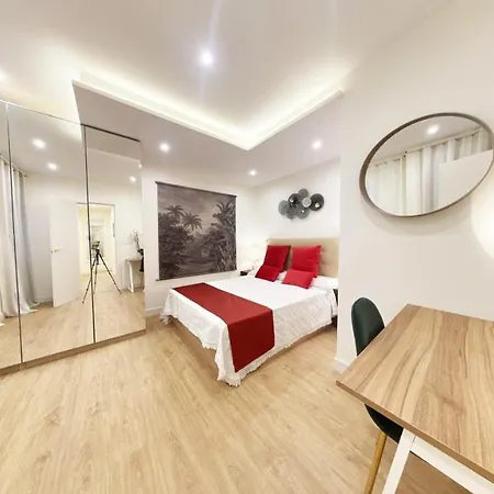 Miramar Luxurious Apartment, 3 Double For 6 Guests, Free Parking, Terrace, New