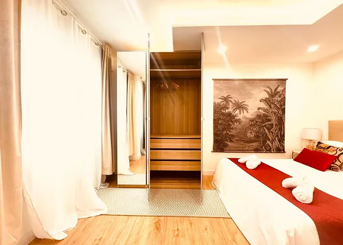 Apartment Miramar Luxurious Apartment, 3 Double For 6 Guests, Free Parking, Terrace, New *