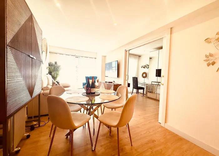 Miramar Luxurious Apartment, 3 Double For 6 Guests, Free Parking, Terrace, New * San Sebastian