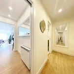 Miramar Luxurious Apartment, 3 Double For 6 Guests, Free Parking, Terrace, New