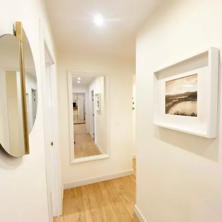 Lägenhet Miramar Luxurious Apartment, 3 Double For 6 Guests, Free Parking, Terrace, New San Sebastián