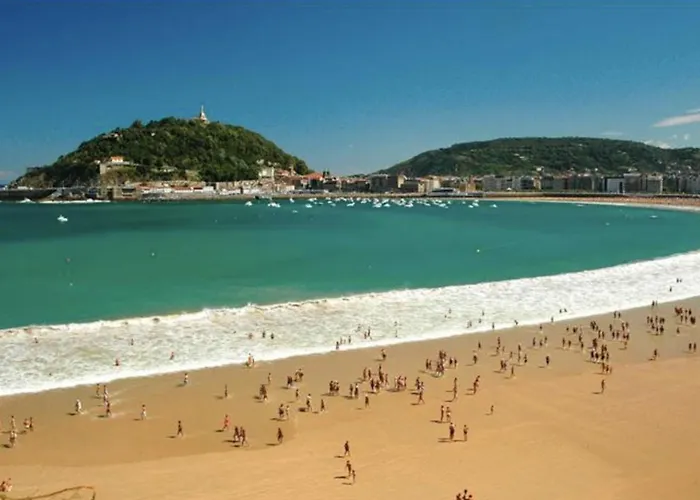 Miramar Luxurious Apartment, 3 Double For 6 Guests, Free Parking, Terrace, New Apartman *