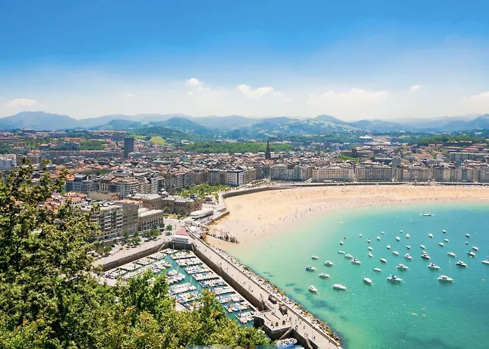 Miramar Luxurious Apartment, 3 Double For 6 Guests, Free Parking, Terrace, New * San Sebastián