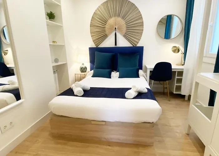 Apartman Miramar Luxurious Apartment, 3 Double For 6 Guests, Free Parking, Terrace, New *