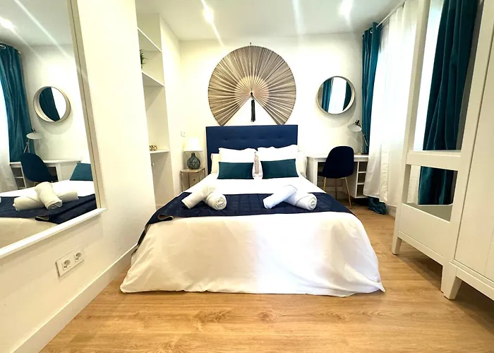 Apartman Miramar Luxurious Apartment, 3 Double For 6 Guests, Free Parking, Terrace, New *