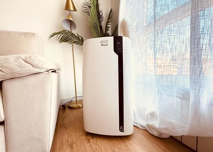 Miramar Luxurious Apartment, 3 Double For 6 Guests, Free Parking, Terrace, New *