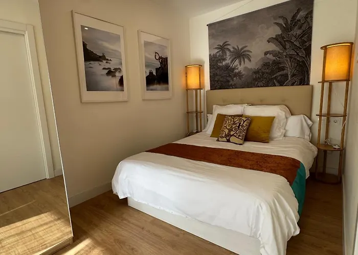 Miramar Luxurious Apartment, 3 Double For 6 Guests, Free Parking, Terrace, New * San Sebastián