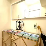 Miramar Luxurious Apartment, 3 Double For 6 Guests, Free Parking, Terrace, New * 圣塞瓦斯蒂安