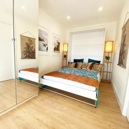 Miramar Luxurious Apartment, 3 Double For 6 Guests, Free Parking, Terrace, New *