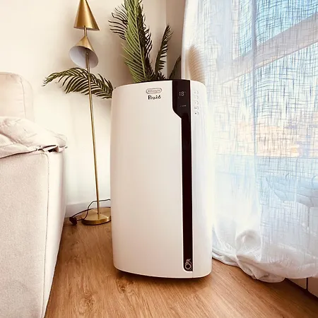 Miramar Luxurious Apartment, 3 Double For 6 Guests, Free Parking, Terrace, New *