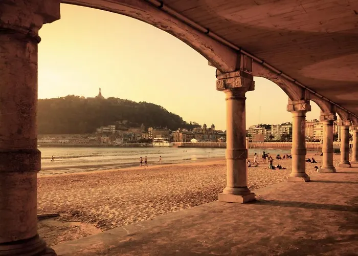 Miramar Luxurious Apartment, 3 Double For 6 Guests, Free Parking, Terrace, New